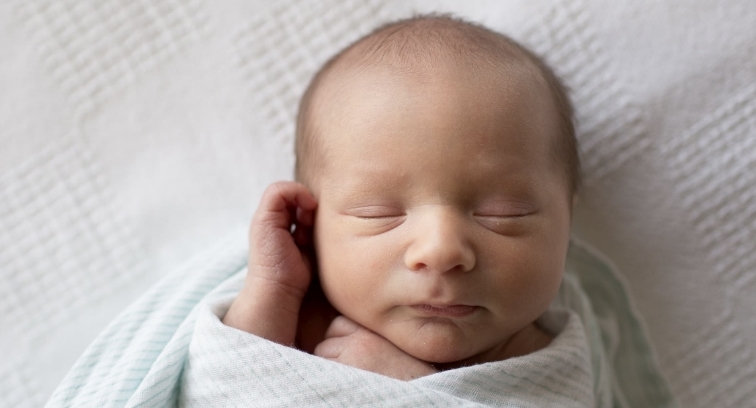 Нова мода: Родители го крстија своето бебе по коронавирусот, за да има силен карактер