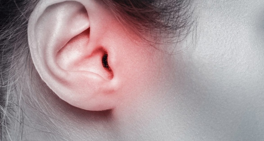 Болка во увото - Еве кога да посетите лекар и што може да направите дома