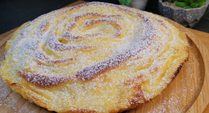 Мек колач од 2 јаболка со нежен фил – Најлесниот зимски десерт со величествена арома!