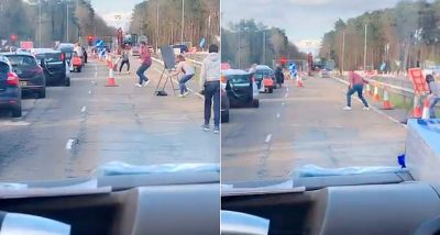 Група луѓе скокнаа од нивните автомобили за да го расчистат патот за амбулантно возило