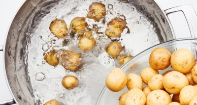Зошто чувањето варени компири во фрижидер можеби не е најдобрата идеја